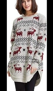 Vintage Style Crewneck Snowflake  Reindeer sweater